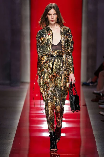 Look 33